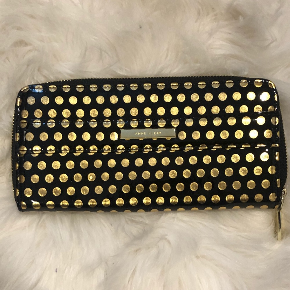 Fun polka dotted wallet!